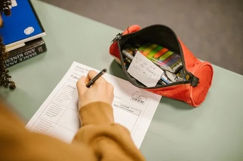 大学生可以报名参加RFP考试吗?