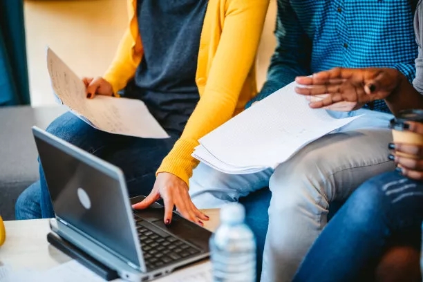 投资方面含金量高的证书，年薪20万不成问题